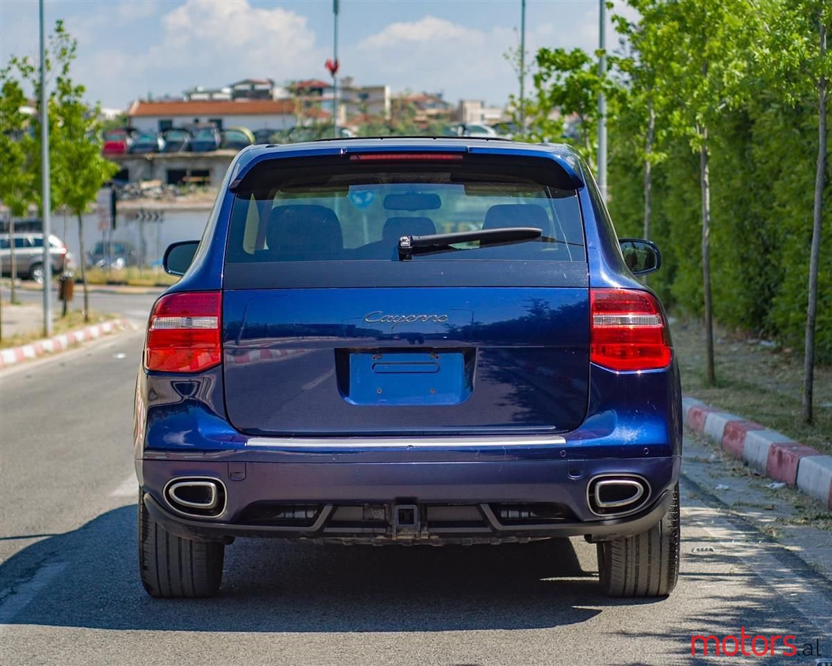 2010' Porsche Cayenne photo #5