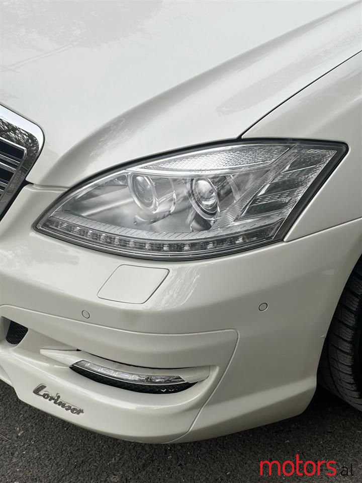 2010' Mercedes-Benz S 550 photo #5