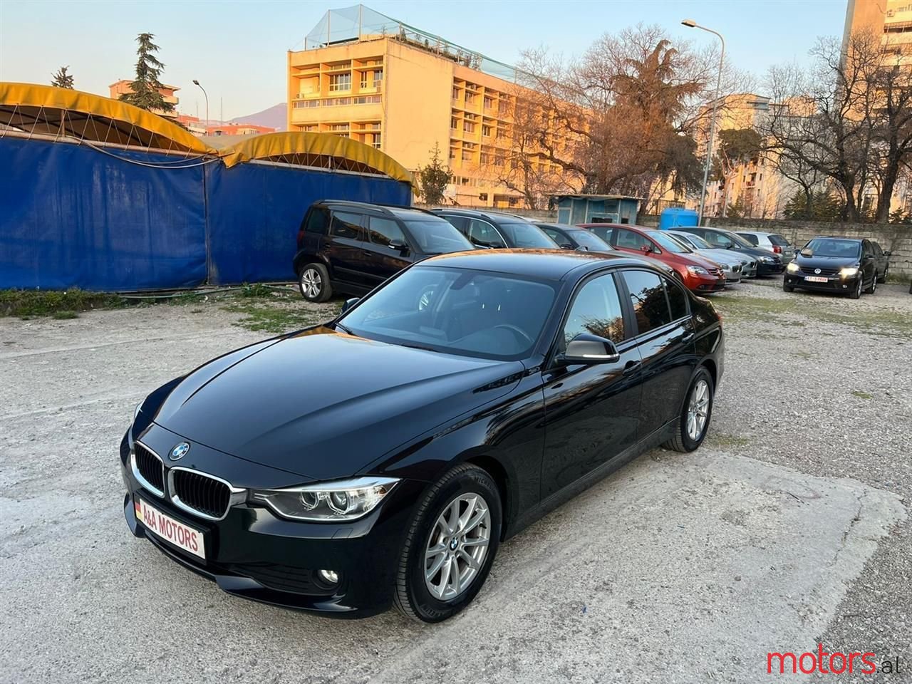 2012' BMW 320 photo #2