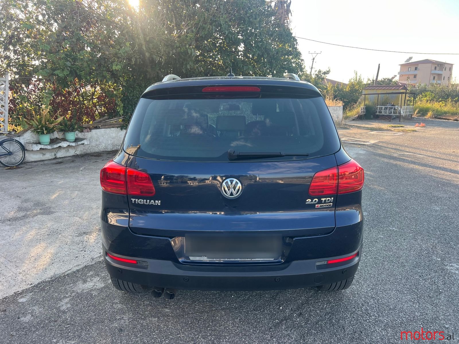 2015' Volkswagen Tiguan photo #4