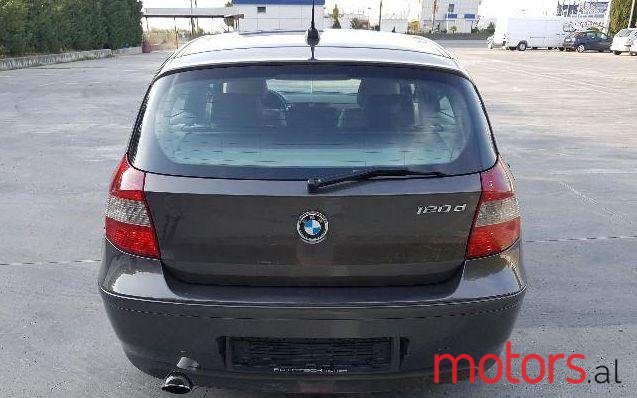 2007' BMW 120 photo #5