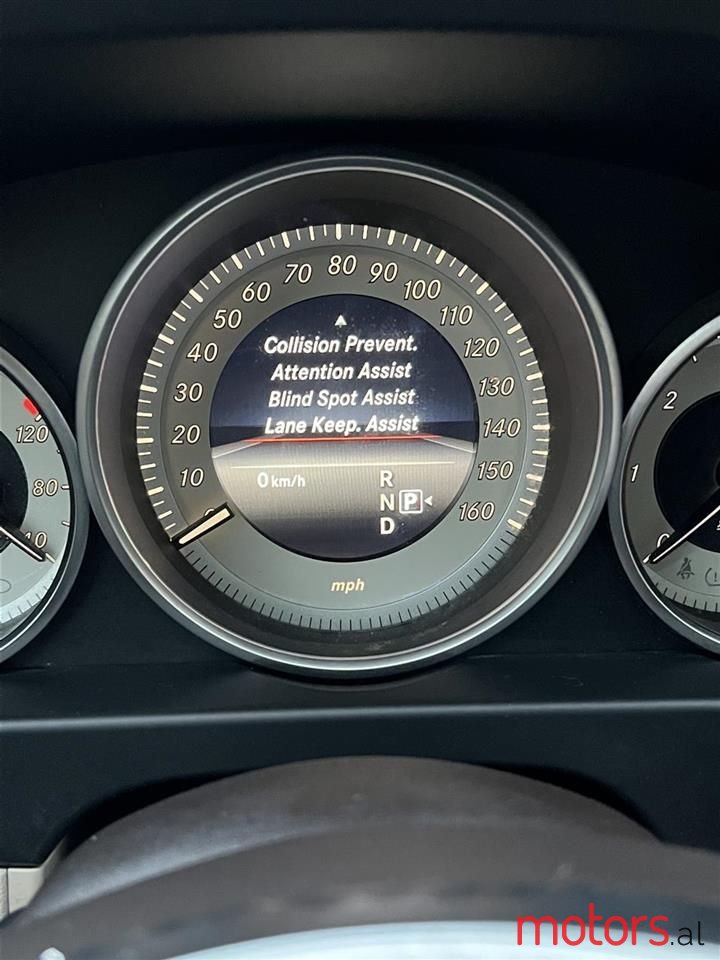 2015' Mercedes-Benz E 250 photo #4