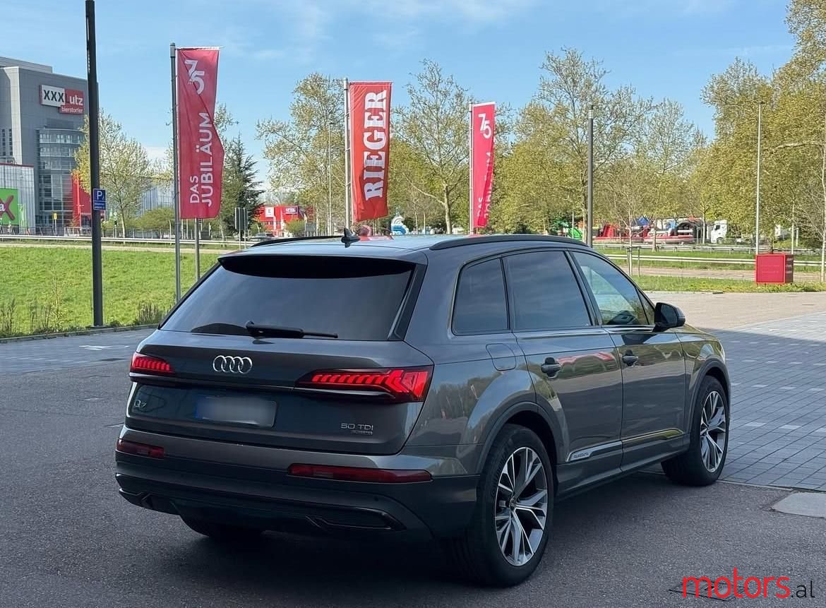 2020' Audi Q7 photo #4