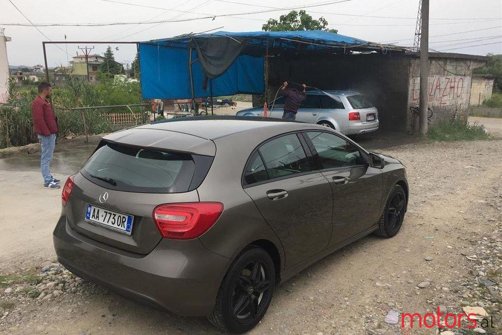 2014' Mercedes-Benz A 180 photo #1