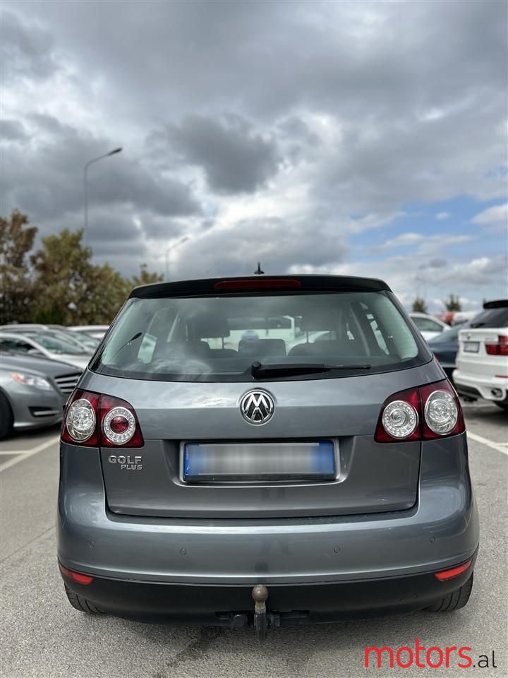 2005' Volkswagen Golf Plus photo #5