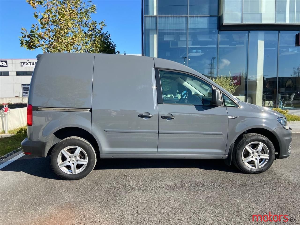 2018' Volkswagen Caddy photo #6