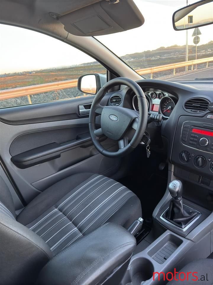 2009' Ford Focus photo #4