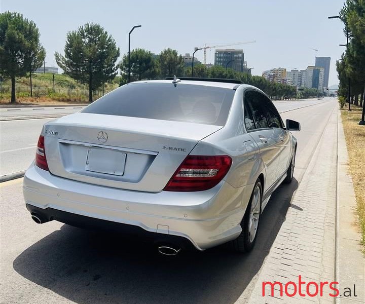 2012' Mercedes-Benz C 300 photo #4