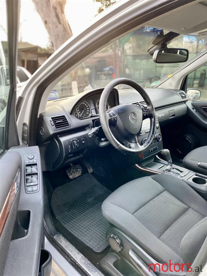 2006' Mercedes-Benz A 180 photo #5