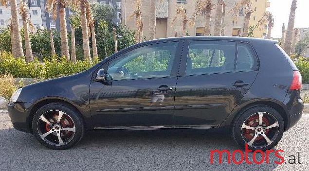 2007' Volkswagen Golf photo #2