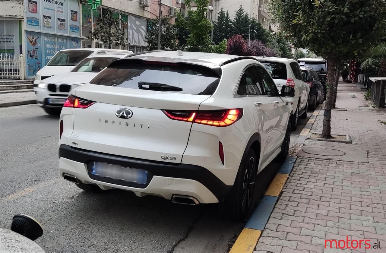 2022' Infiniti QX56 photo #4