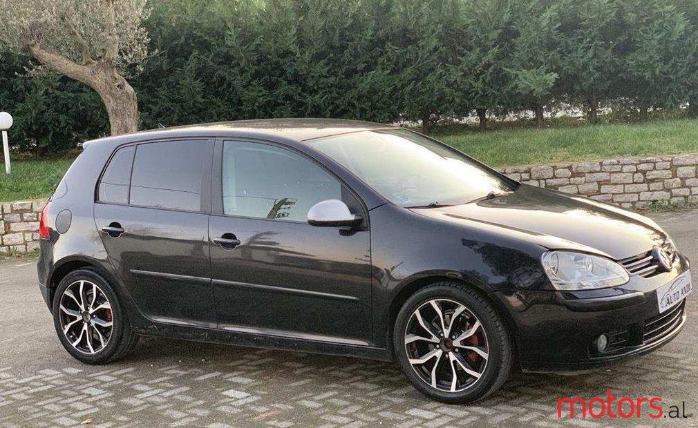 2005' Volkswagen Golf photo #1