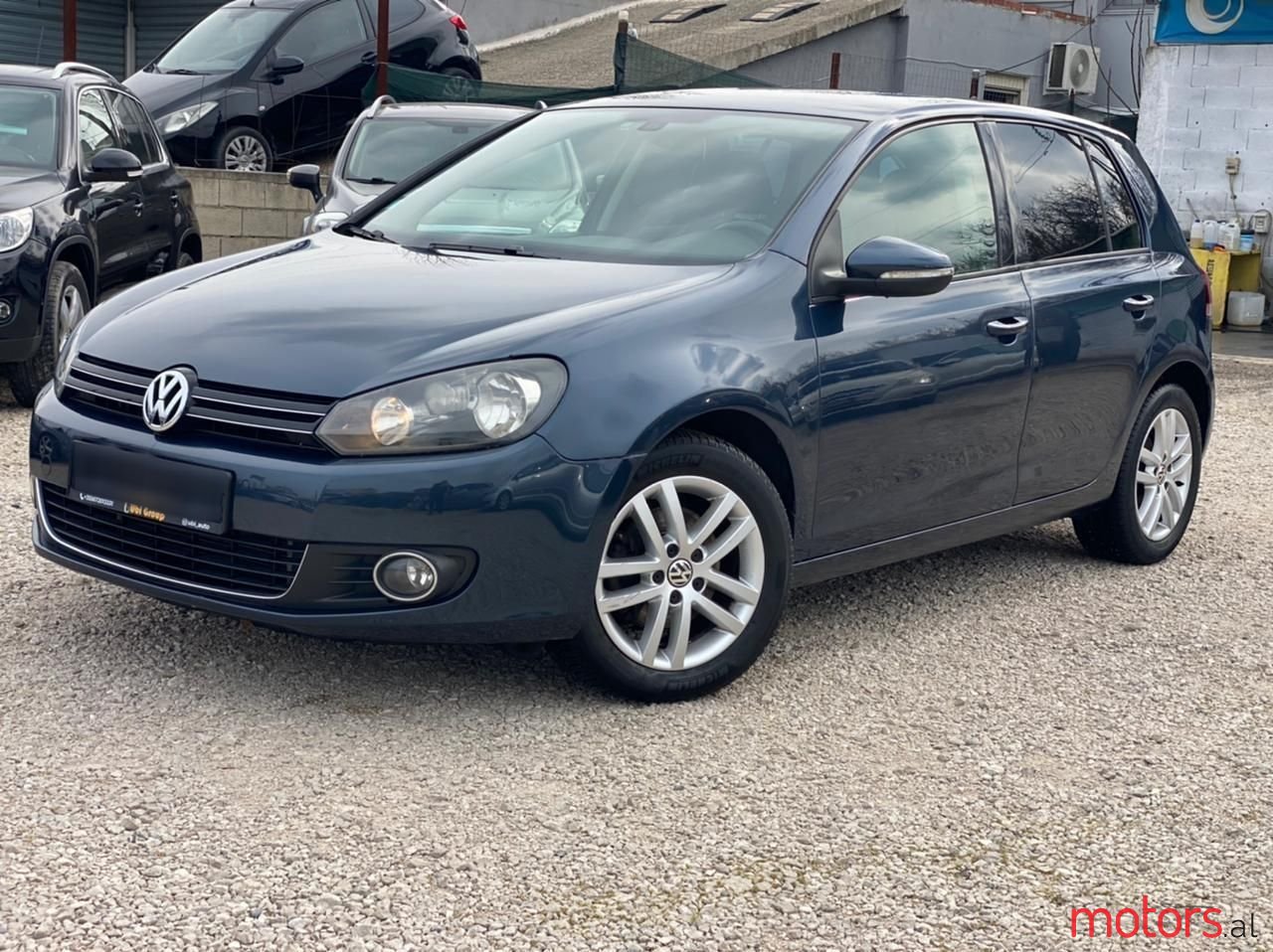 2009' Volkswagen Golf photo #2