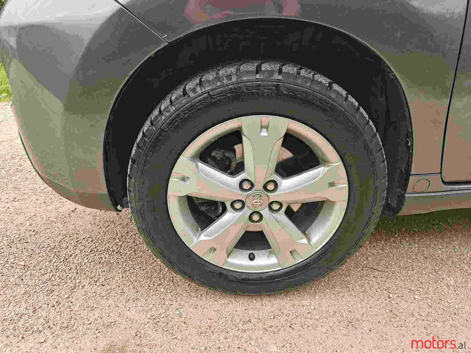 2010' Toyota Urban Cruiser photo #3