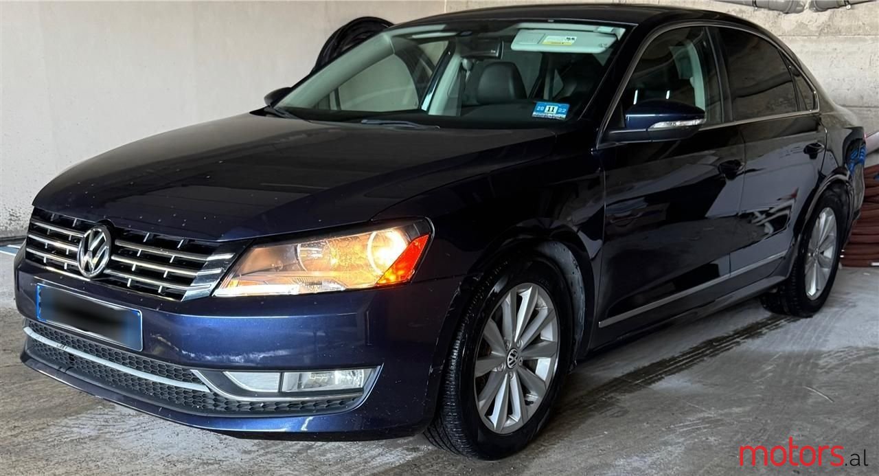 2012' Volkswagen Passat photo #6