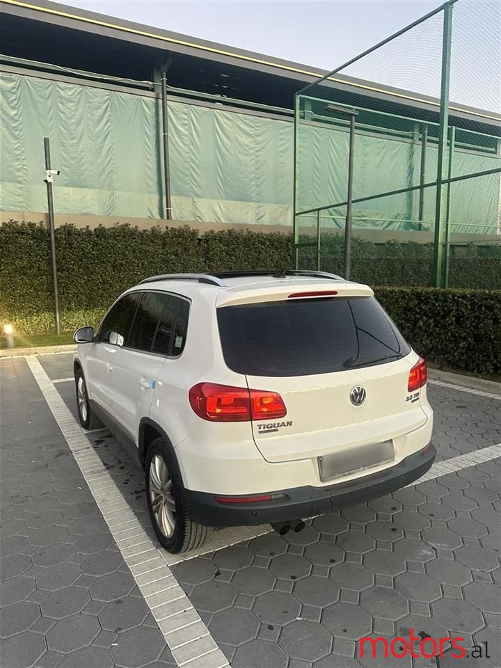 2014' Volkswagen Tiguan photo #3