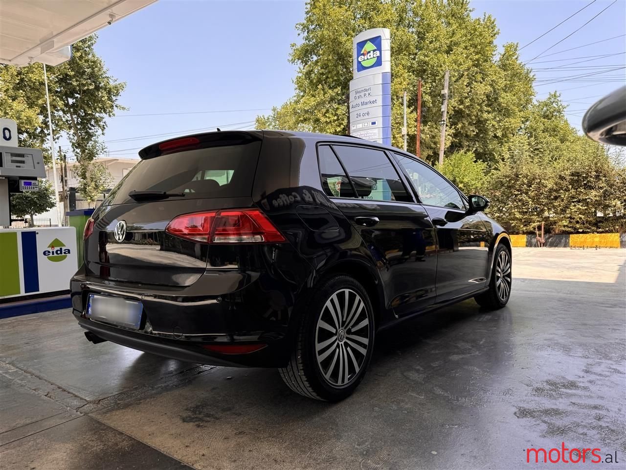 2013' Volkswagen Golf photo #6