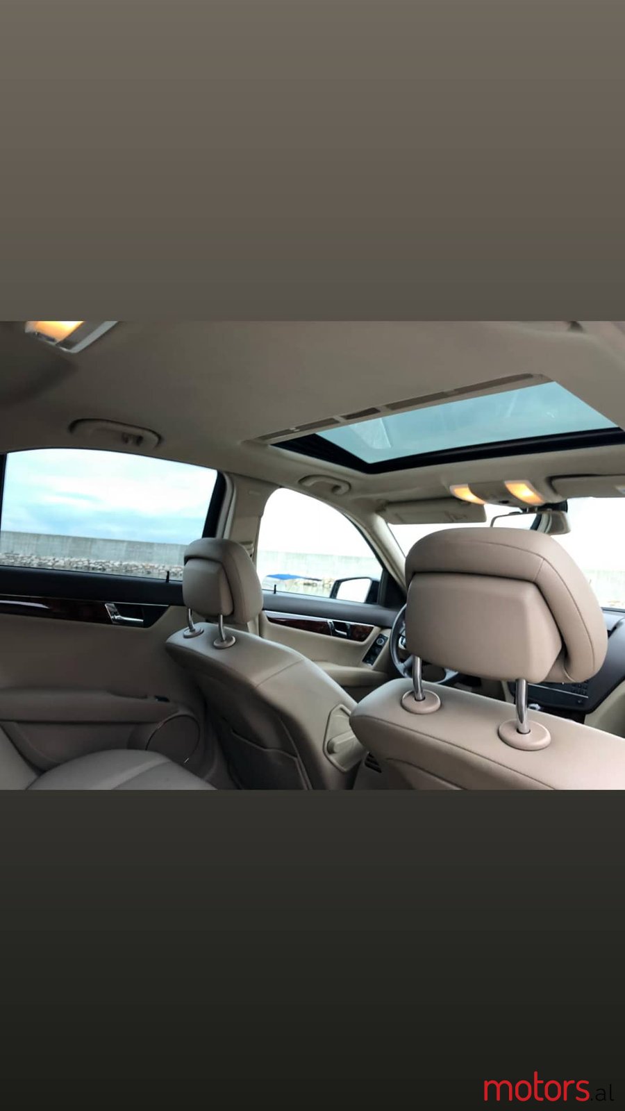 2011' Mercedes-Benz C-Class photo #1