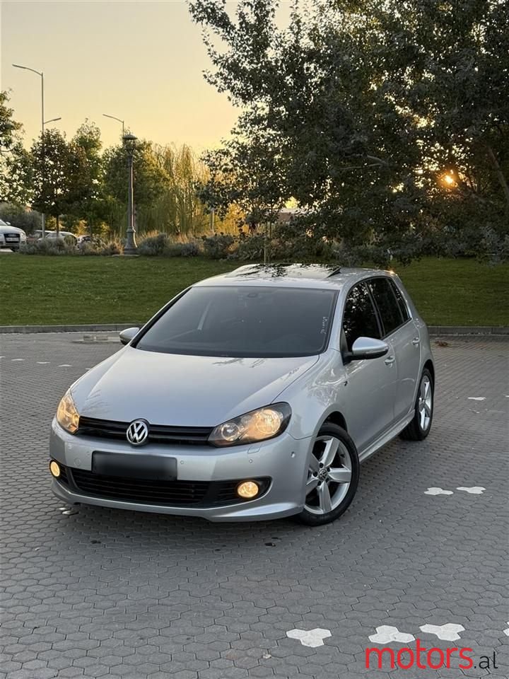 2012' Volkswagen Golf photo #1