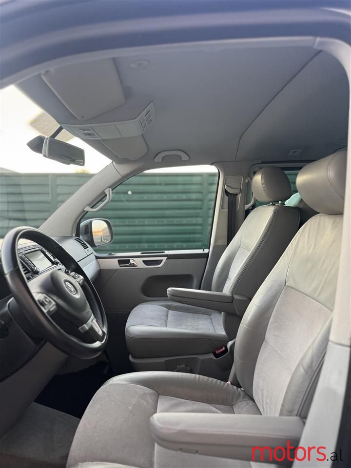 2012' Volkswagen T5 Caravelle photo #4