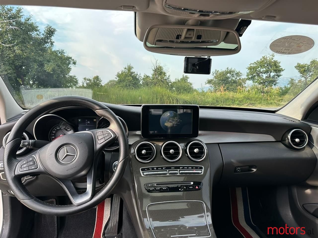 2016' Mercedes-Benz 220 photo #2