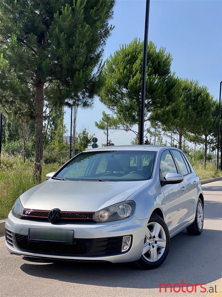 2009' Volkswagen Golf photo #3