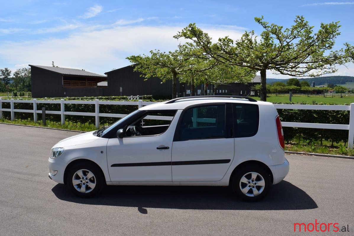 2012' Skoda Roomster photo #3