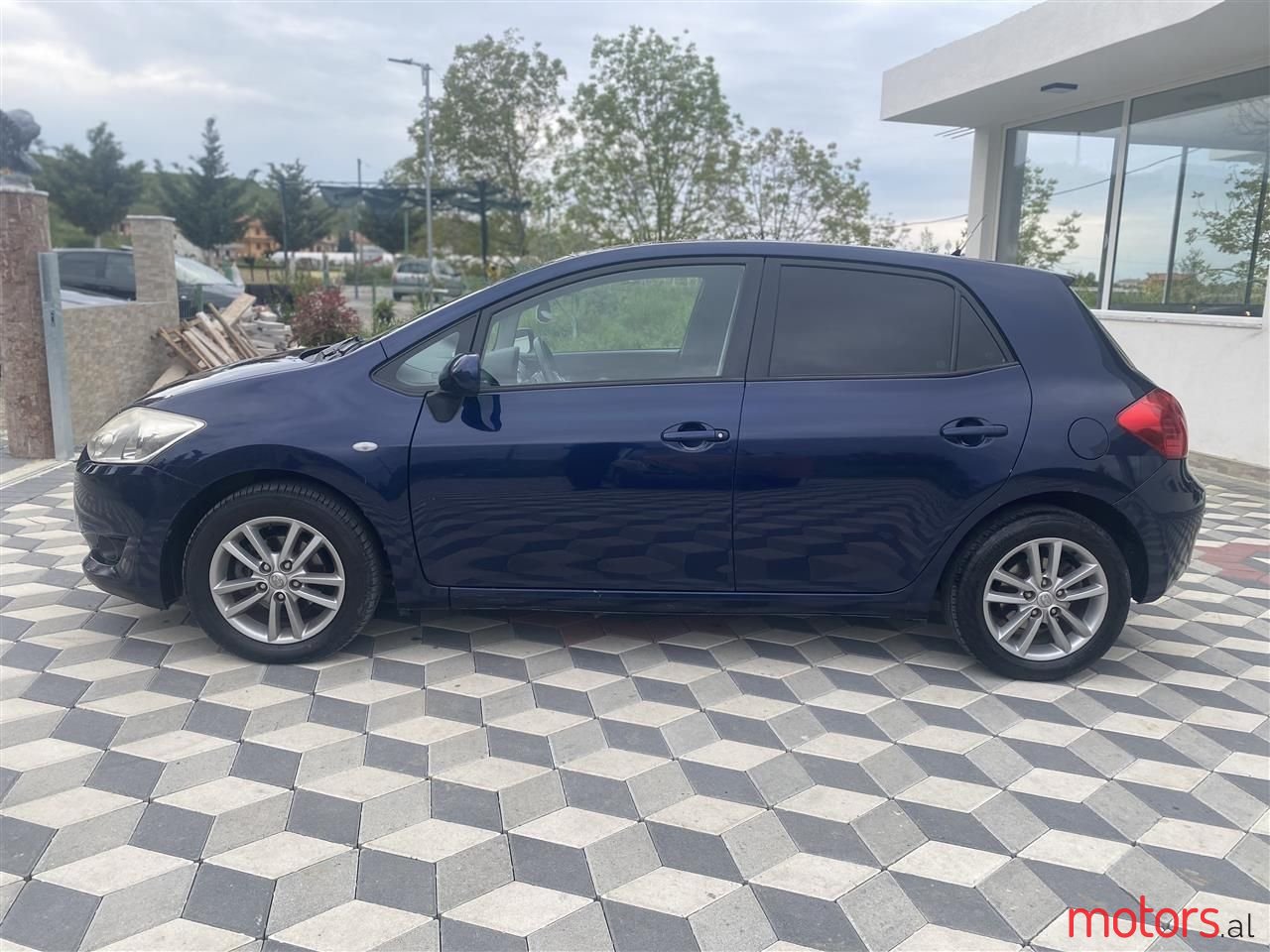 2007' Toyota Auris photo #1