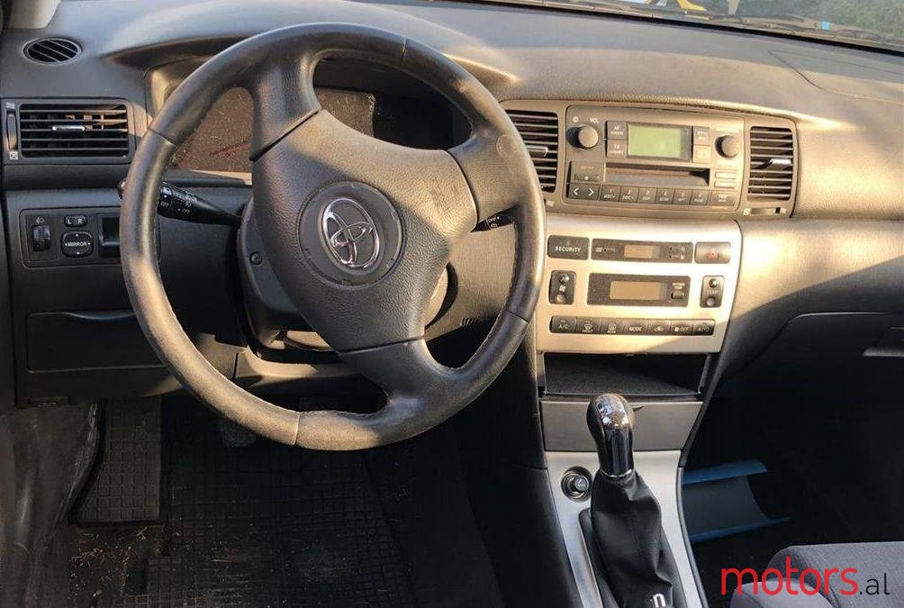 2005' Toyota Corolla photo #2