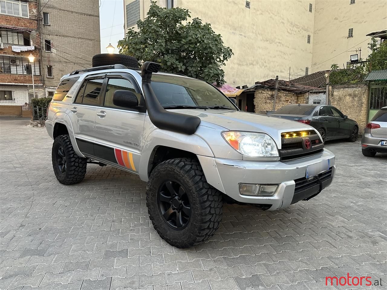 2005' Toyota 4Runner photo #2