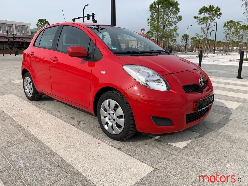 2009' Toyota Yaris photo #1