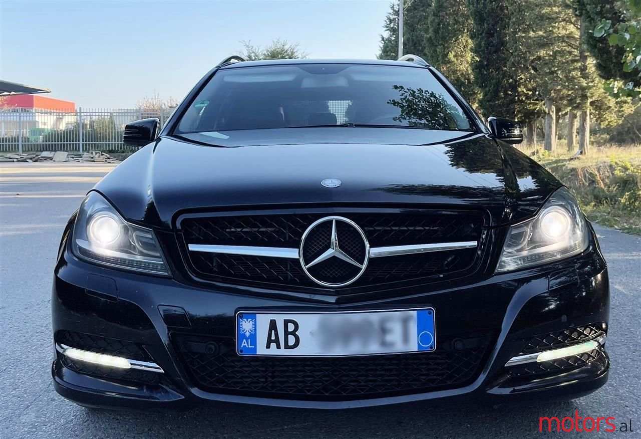 2008' Mercedes-Benz C 220 photo #1