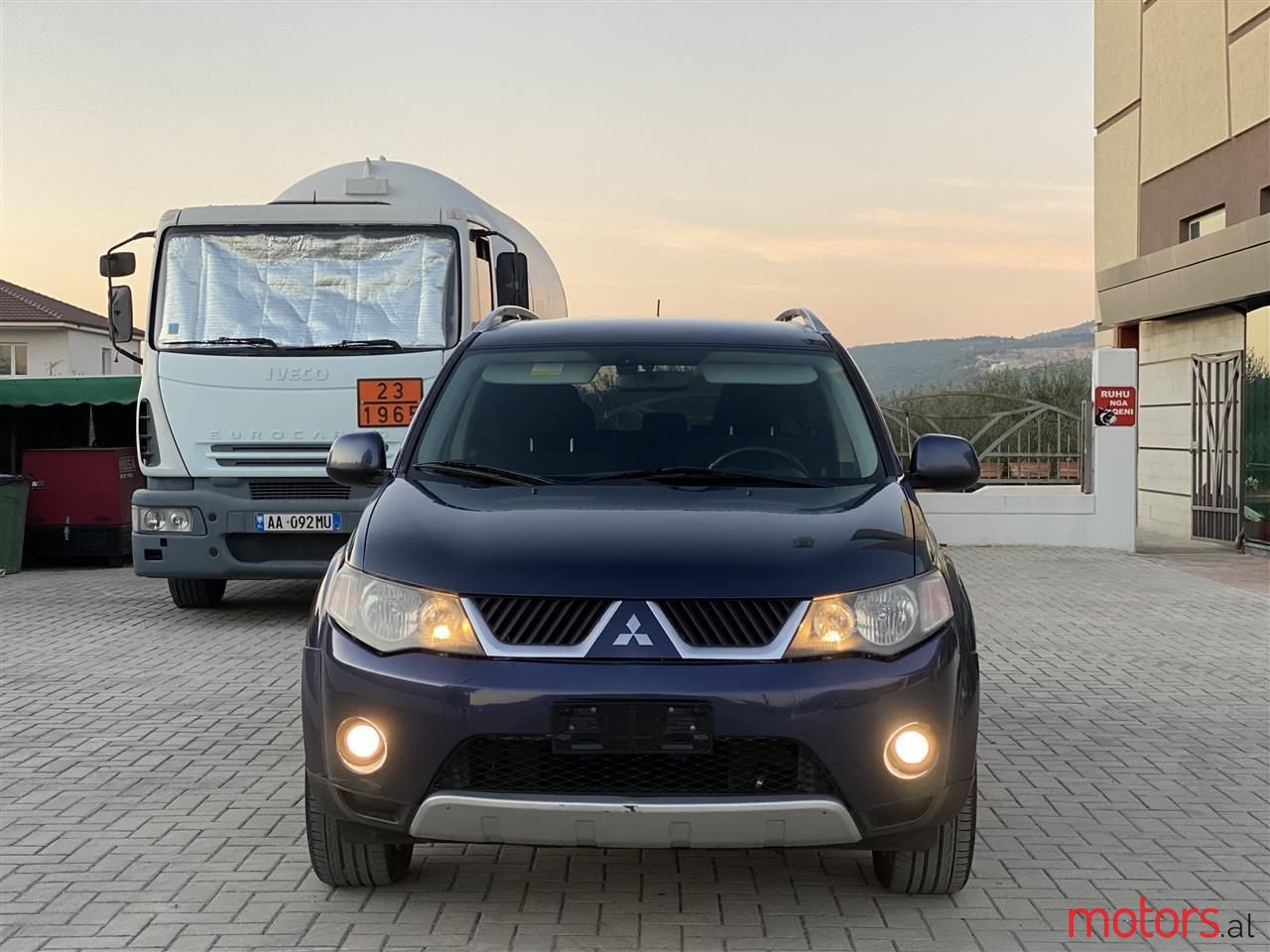 2008' Mitsubishi Outlander photo #3