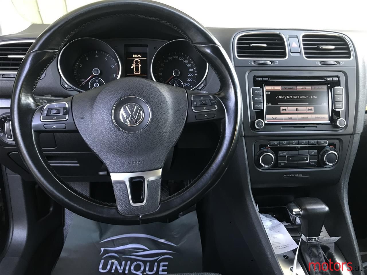 2010' Volkswagen Golf photo #4