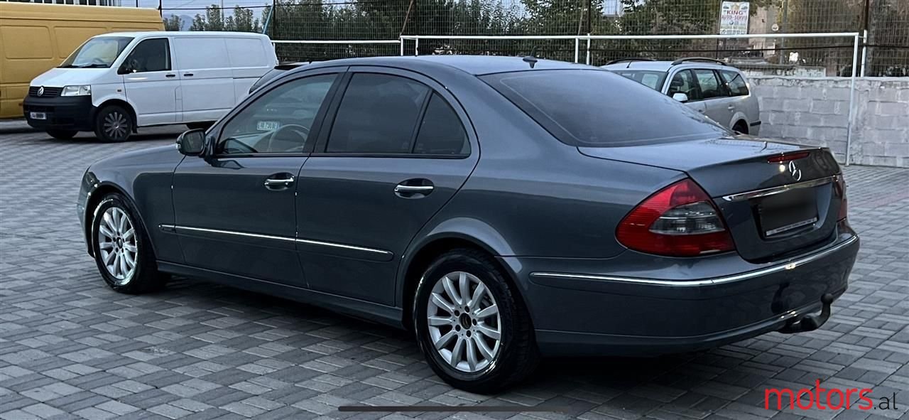 2007' Mercedes-Benz E 220 photo #4