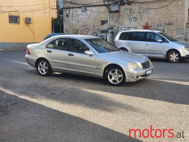 2003' Mercedes-Benz C-Class photo #3