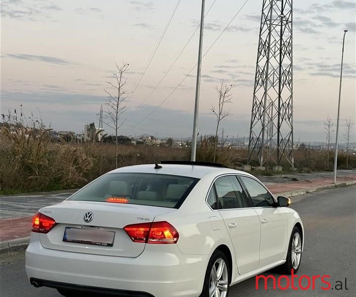 2014' Volkswagen Passat photo #6