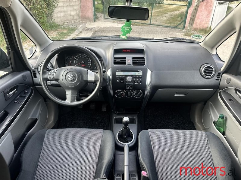 2007' Suzuki SX4 photo #5
