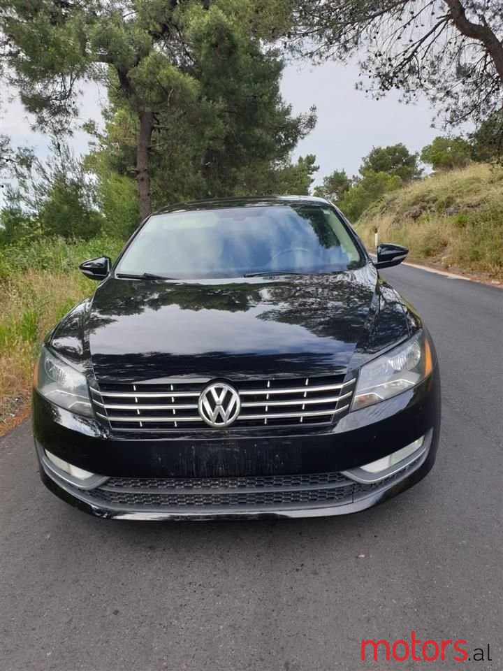 2012' Volkswagen Passat photo #3