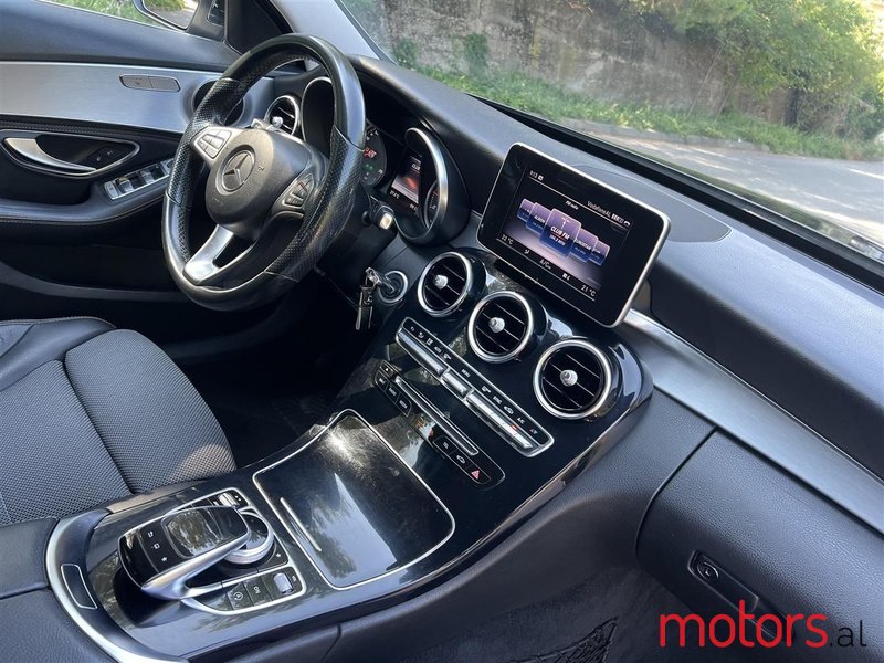 2015' Mercedes-Benz C 220 photo #2