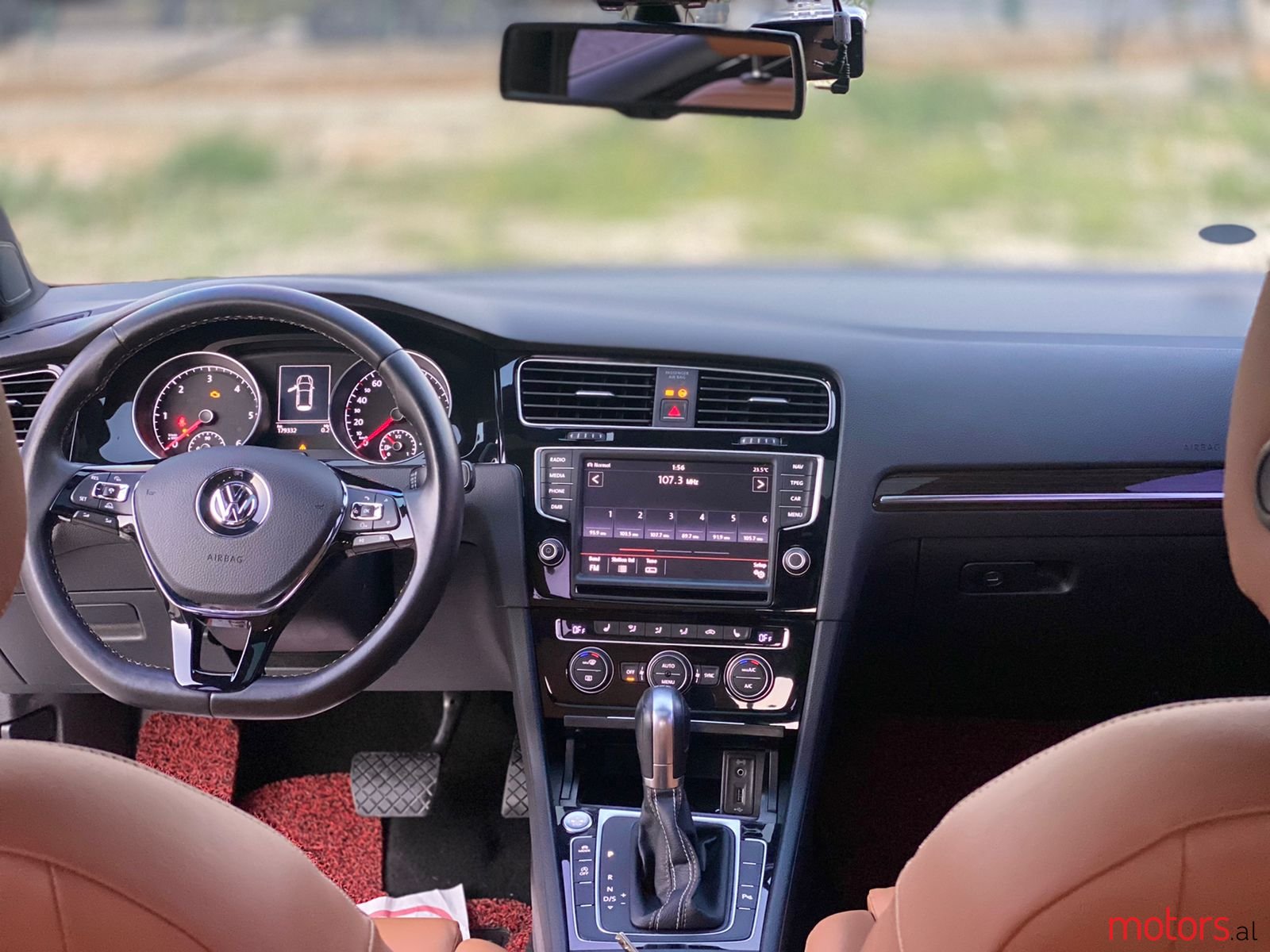 2015' Volkswagen Golf photo #7