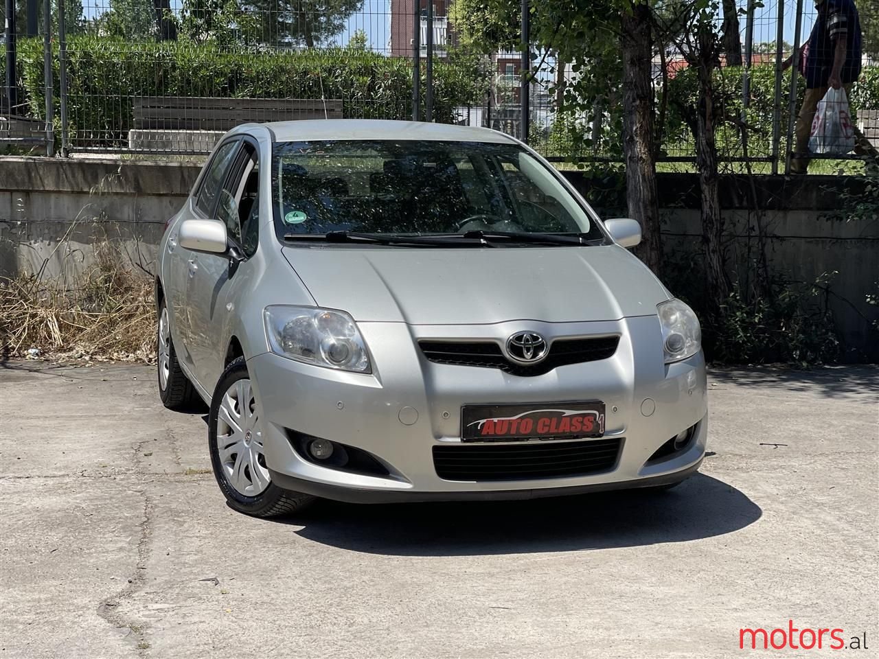 2007' Toyota Auris photo #2