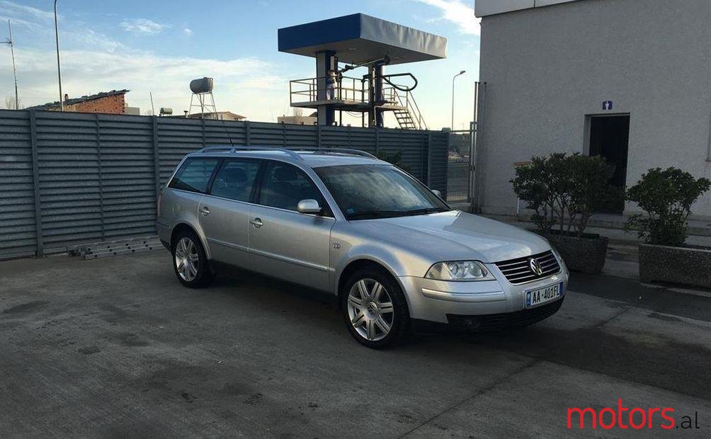 2002' Volkswagen Passat photo #2