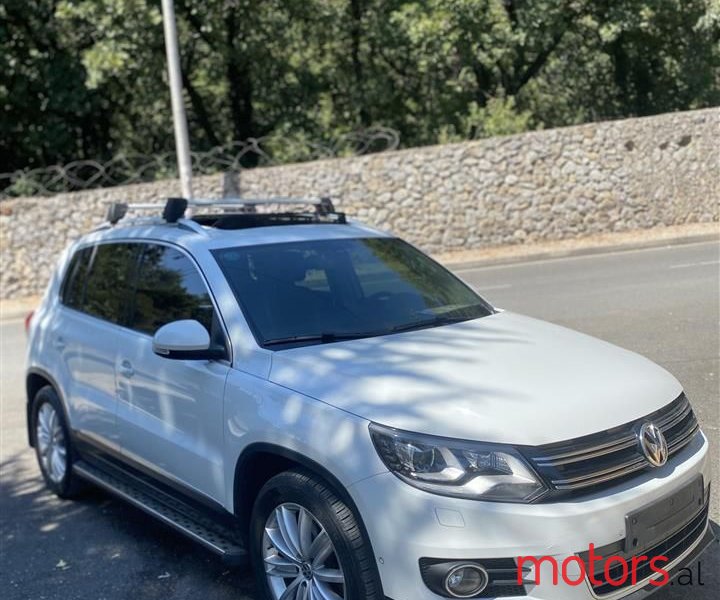 2014' Volkswagen Tiguan photo #4