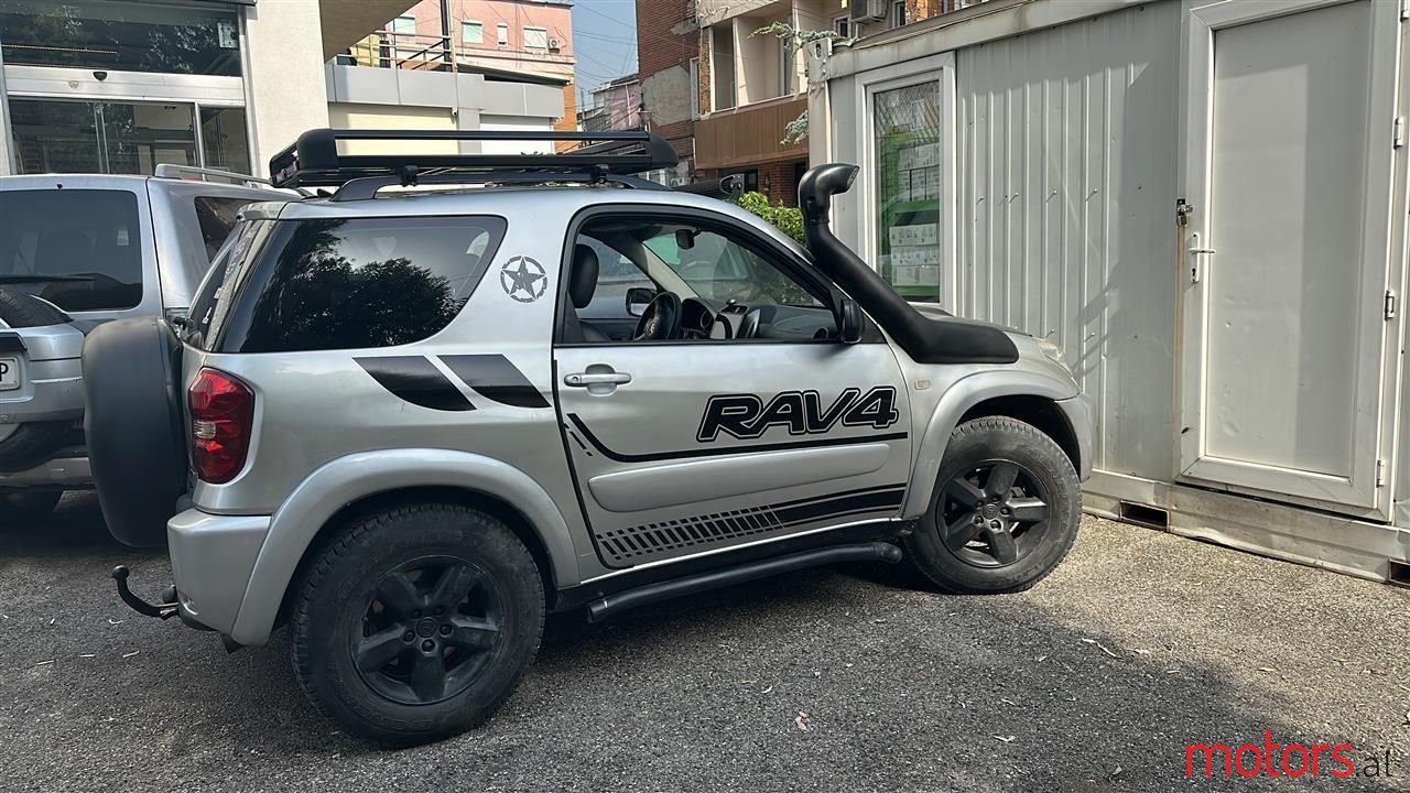 2004' Toyota RAV4 photo #2