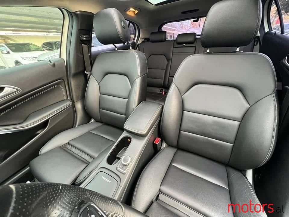 2015' Mercedes-Benz CLA 200 photo #1