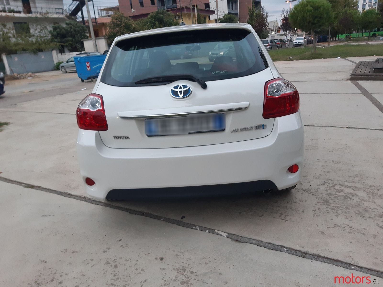 2010' Toyota Auris photo #4