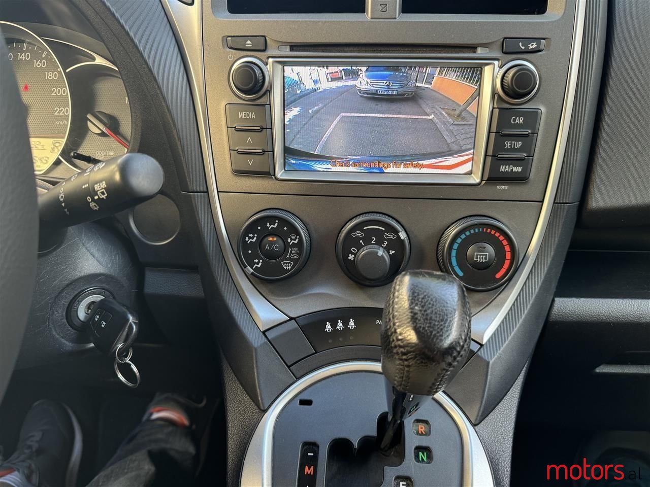 2011' Toyota Verso-S photo #1