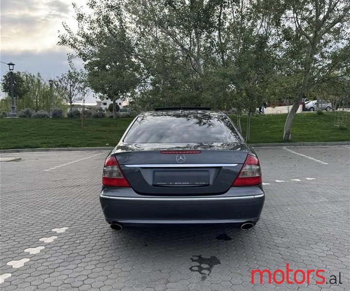 2008' Mercedes-Benz E 280 photo #5