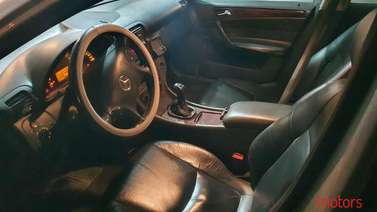 2002' Mercedes-Benz C 200 photo #4